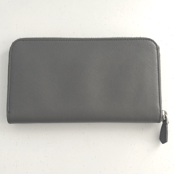 Prada Grey Leather Saffiano Zippy Wallet - Picture 4 of 11